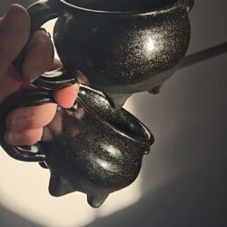 sparkly cauldron mug - 6oz